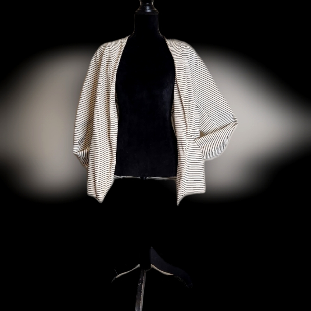 #C77 Ava & Viv Women’s White & Black Striped Blazer